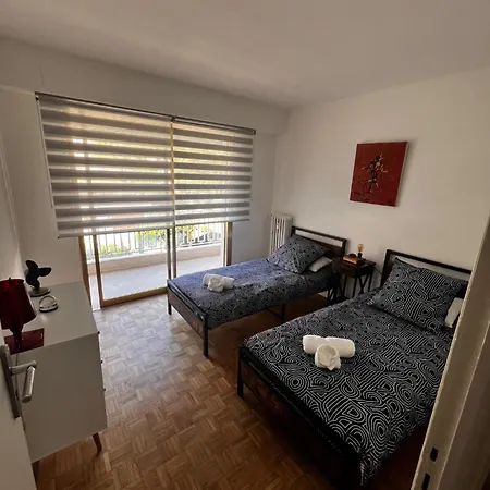 Bel Familial Traversant Αντίμπ