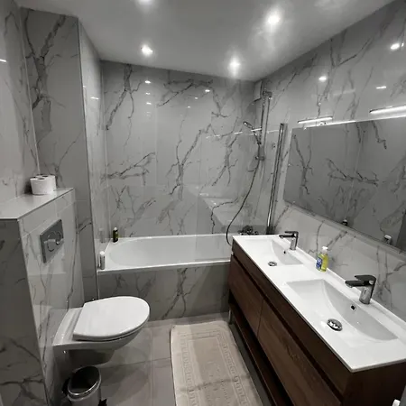 Apartment Bel Familial Traversant